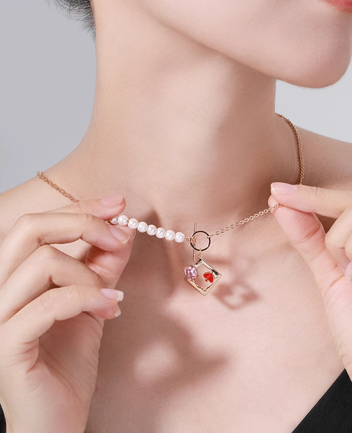 クリスタル合金の女性の桜ピンクのネックレス