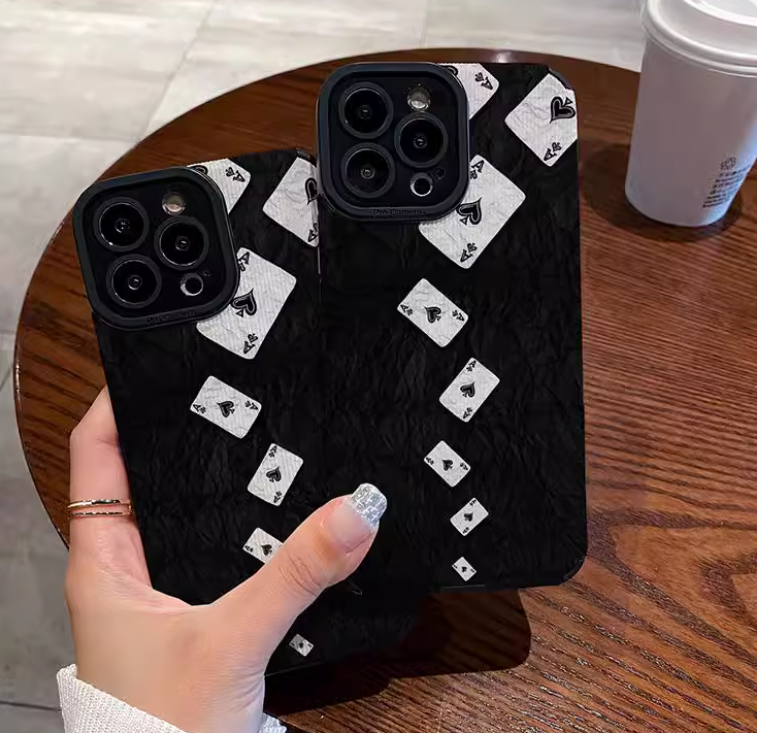 ダークスタイルの落書きポーカー要素 iPhone ケース